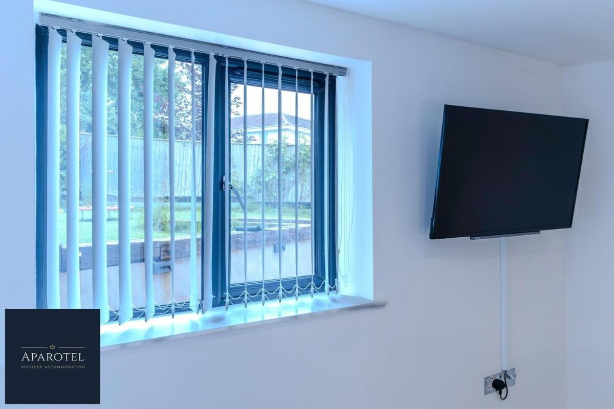 Aparotel Serviced Apartments - Stonehenge, Amesbury Town Centre Habitación foto