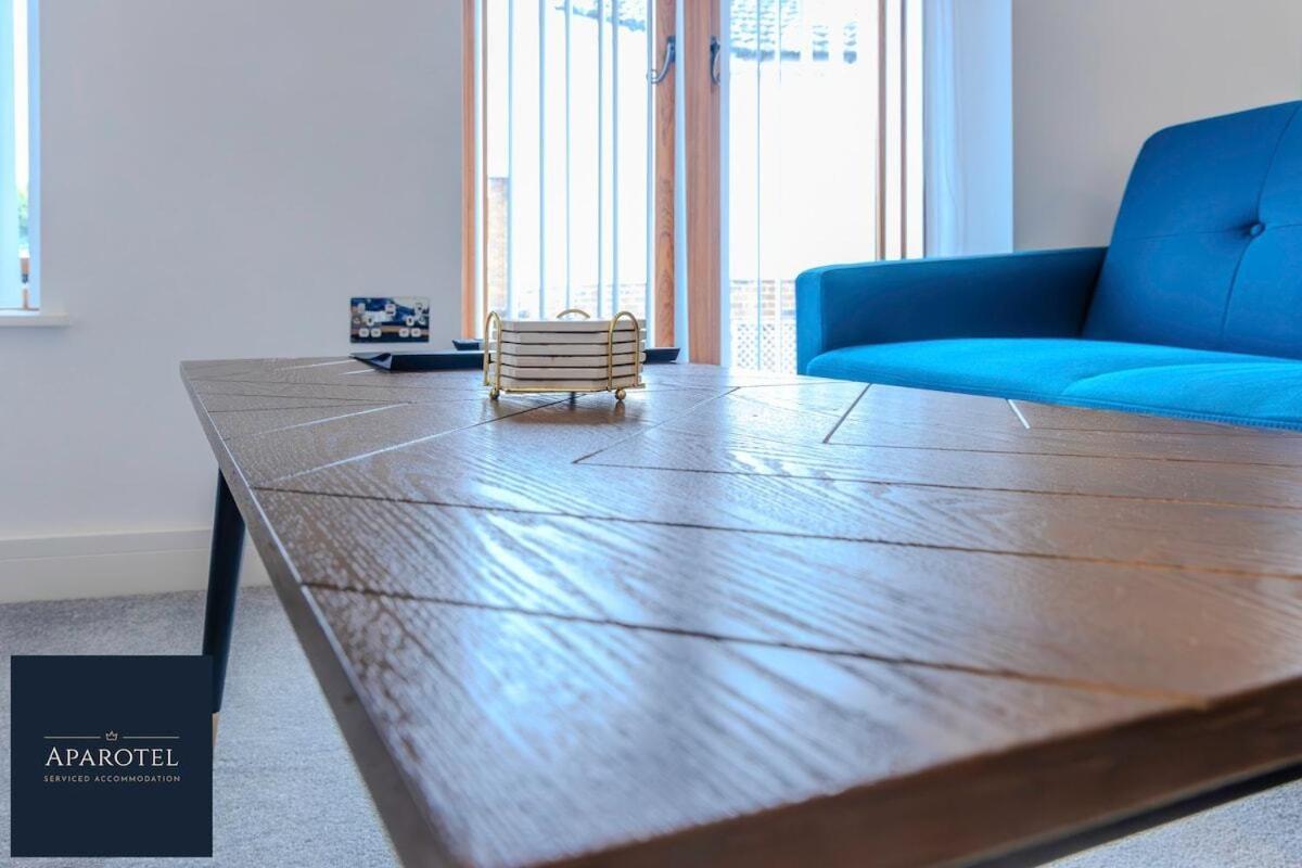 Aparotel Serviced Apartments - Stonehenge, Amesbury Town Centre Habitación foto