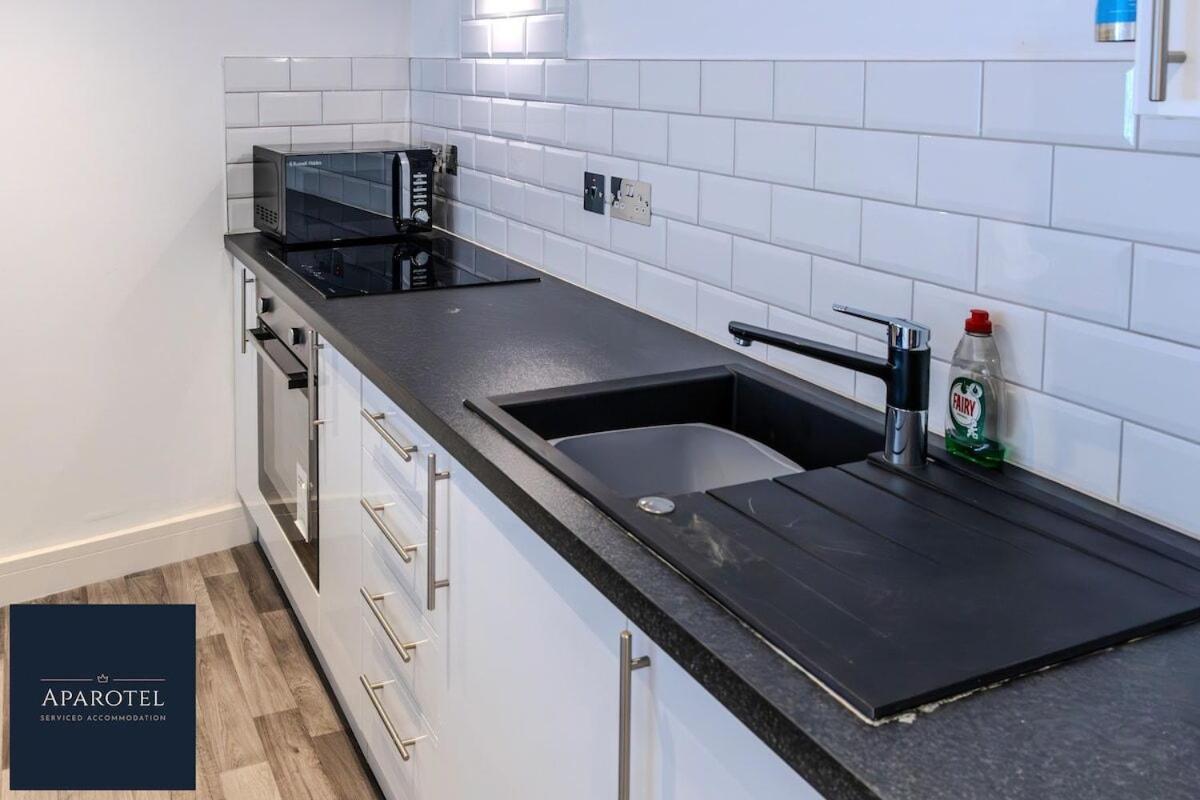 Aparotel Serviced Apartments - Stonehenge, Amesbury Town Centre Habitación foto