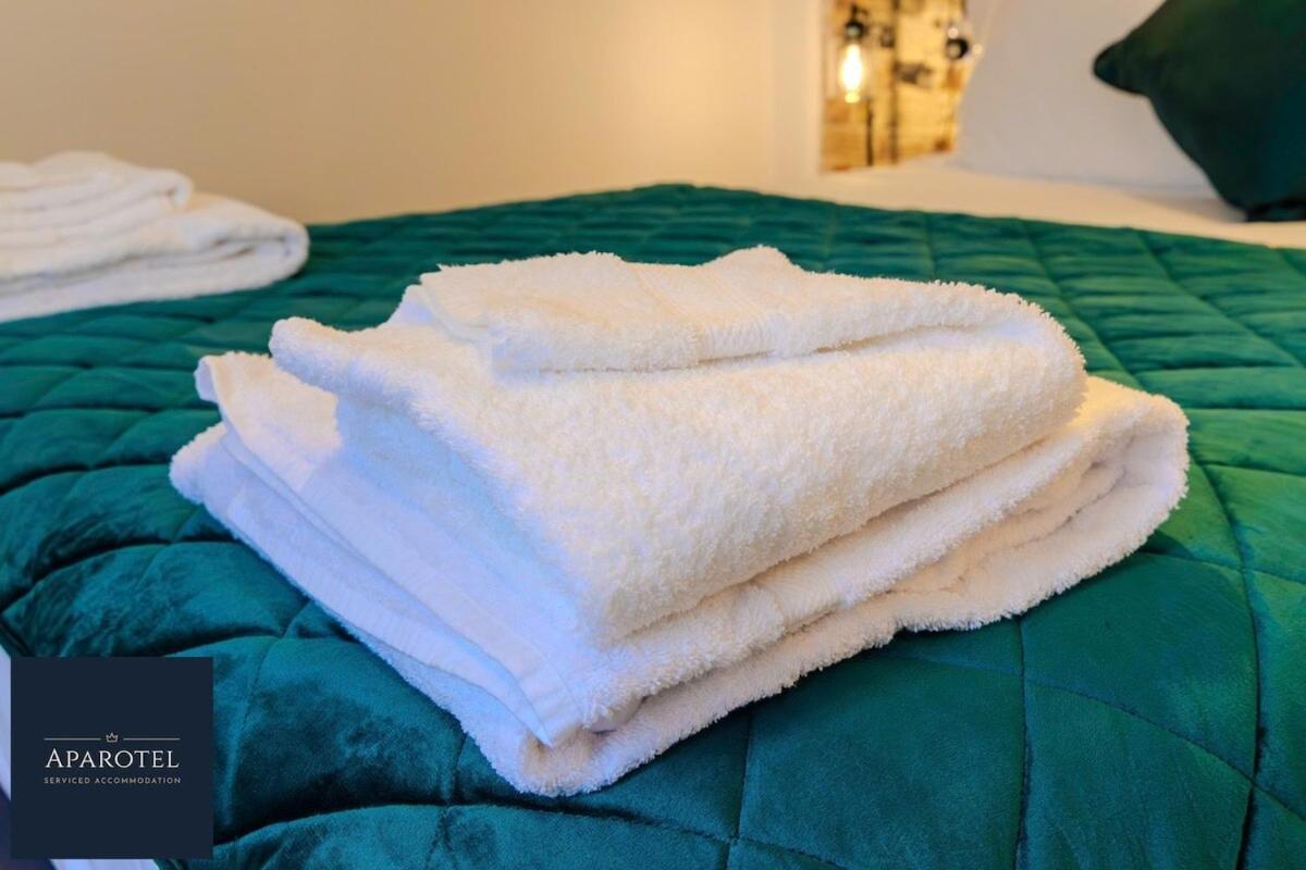Aparotel Serviced Apartments - Stonehenge, Amesbury Town Centre Habitación foto