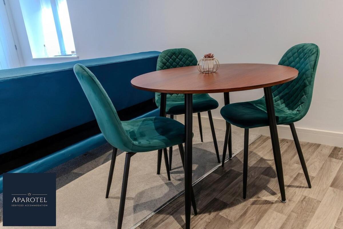 Aparotel Serviced Apartments - Stonehenge, Amesbury Town Centre Habitación foto