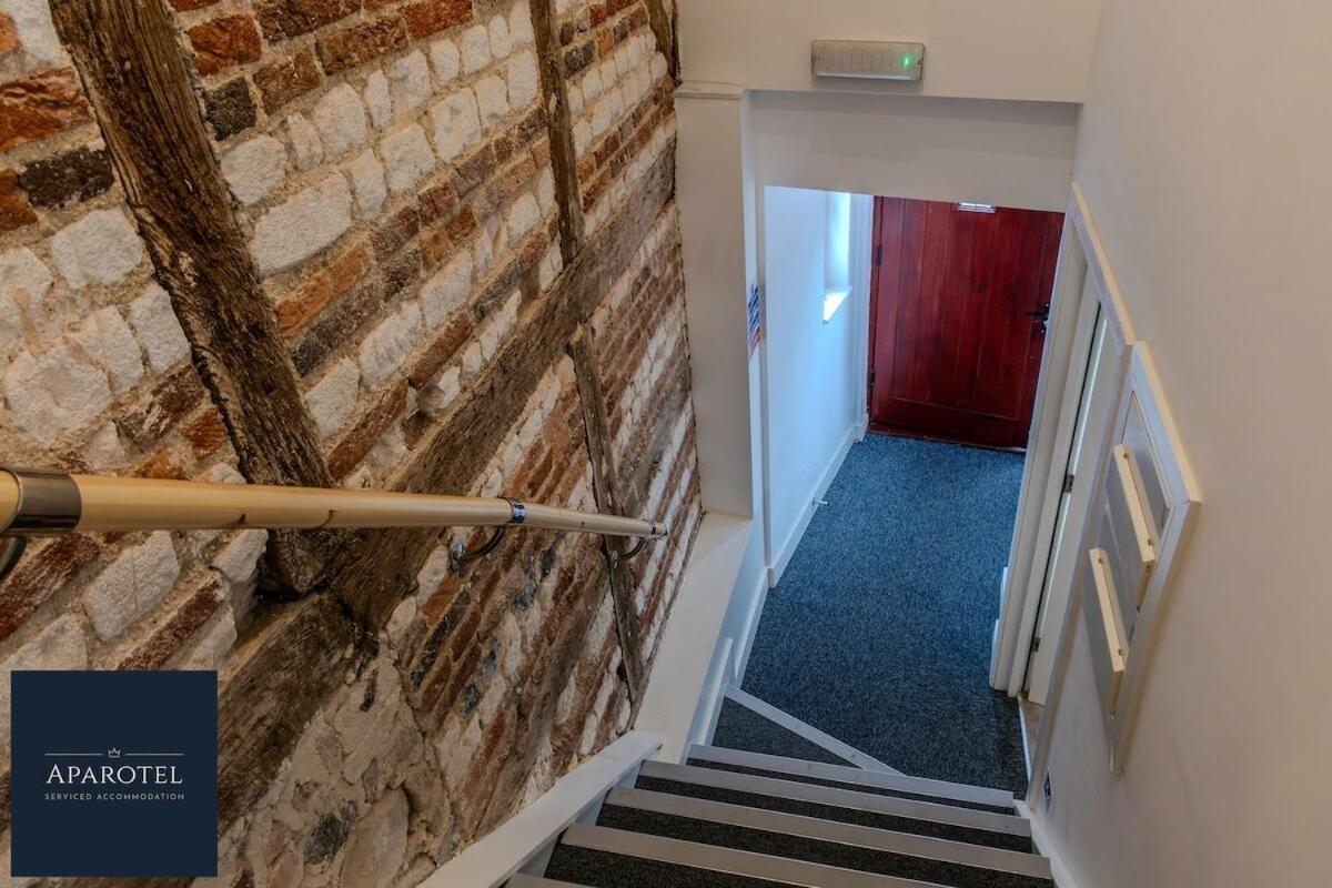 Aparotel Serviced Apartments - Stonehenge, Amesbury Town Centre Habitación foto